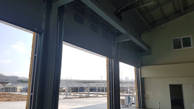오버헤드도어(양주군부대).jpg